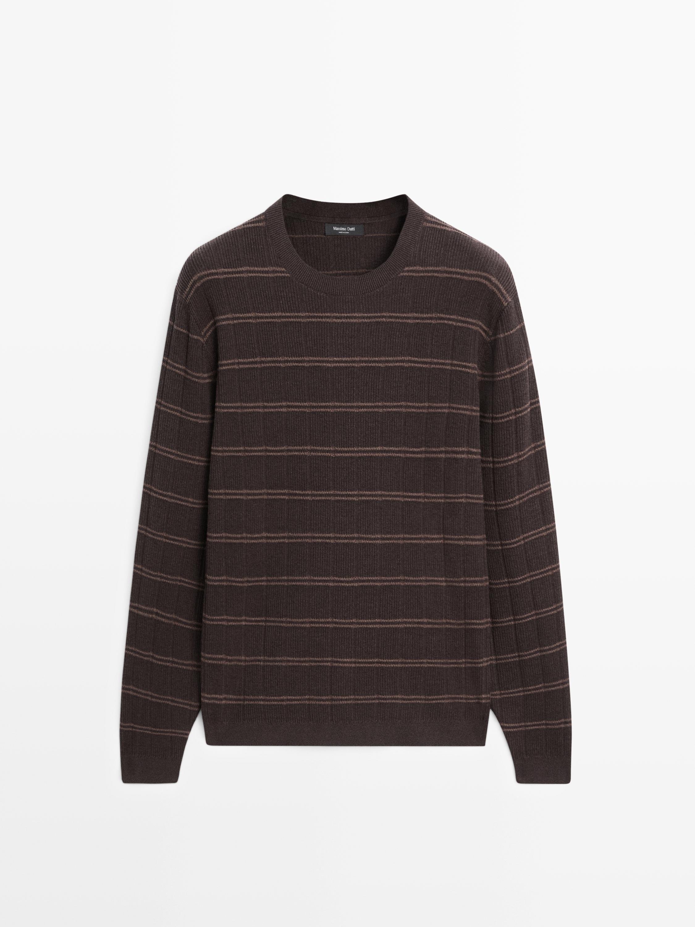 Pull en maille à rayures col rond